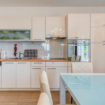 Holiday Home Figa Омиш Экстерьер фото