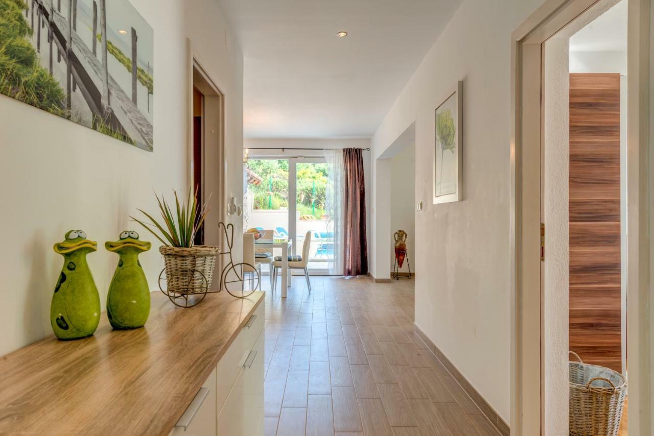 Holiday Home Figa Омиш Экстерьер фото